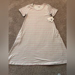 LulaRoe Long Gray & Pink w Stripes Night Gown

Size XXS

NWT
